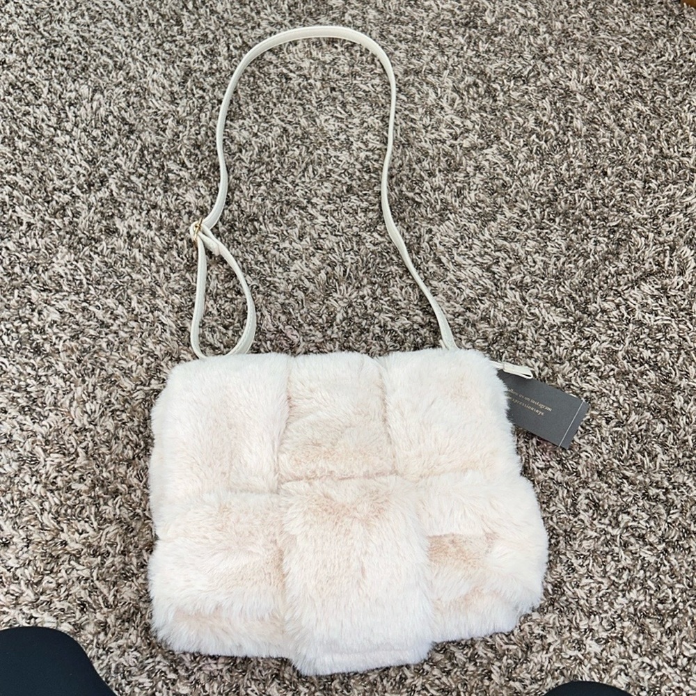 Women’s Brand New Handbag